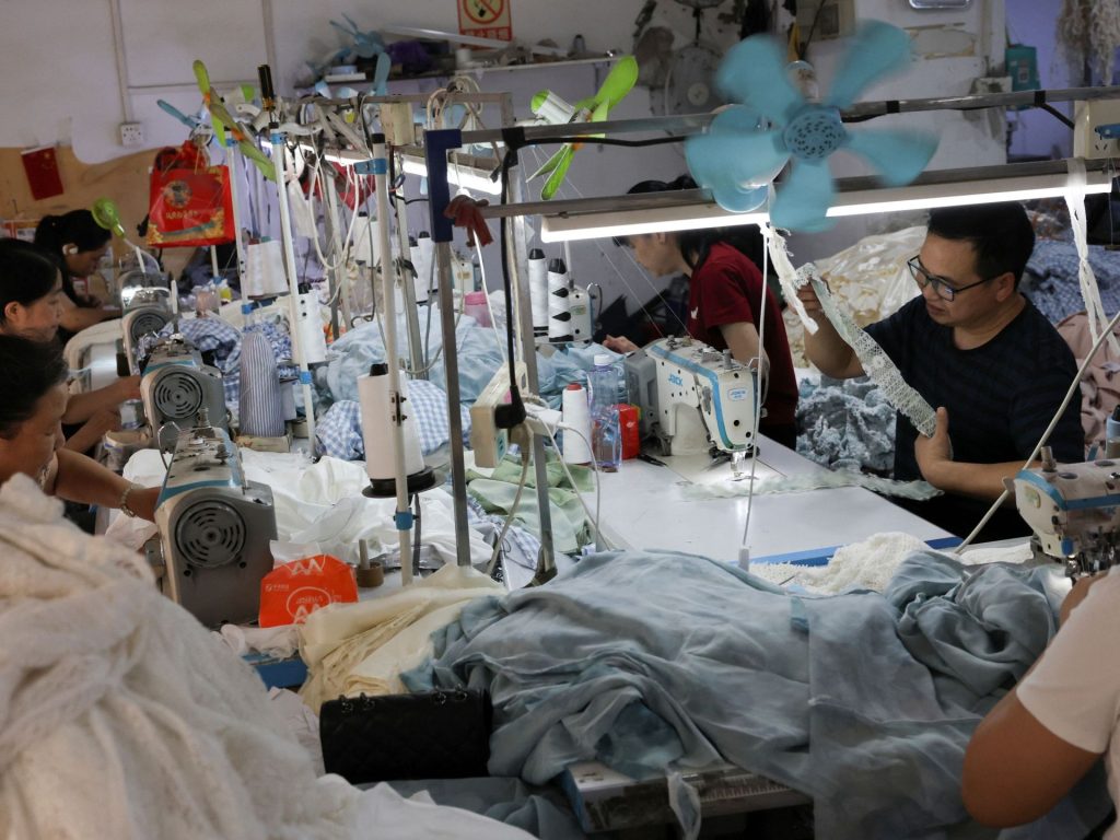 رسوم ترامب الجمركية تخنق المصانع الصينية