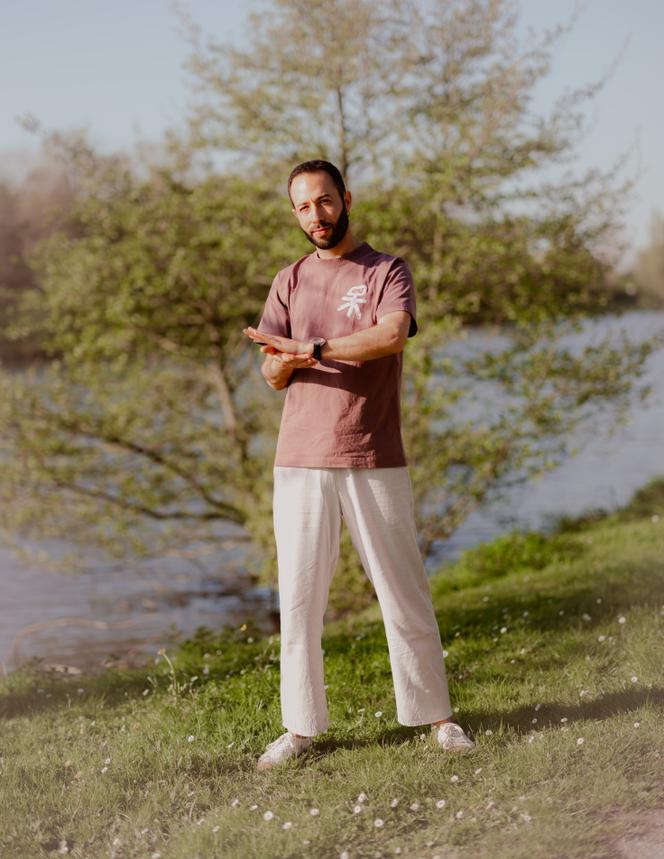 آشوت أبيان ، على شاطئ بحيرة فاليز ، في فيليفيني (فيندي) ، في 6 أبريل 2025. هنا ، في الأشهر الأولى بعد وصوله إلى فرنسا ، جاء كل يوم تقريبًا للركض و 