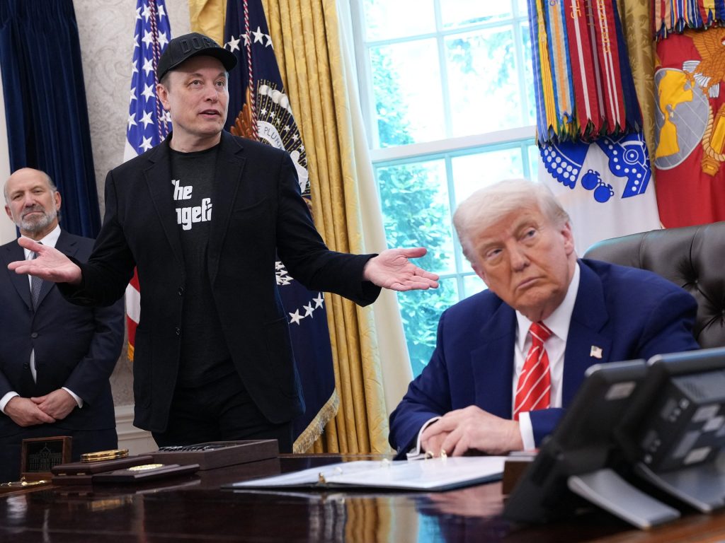 إيلون ماسك يواجه دعوى احتيال بشأن مسابقات انتخابات الرئاسة الأميركية