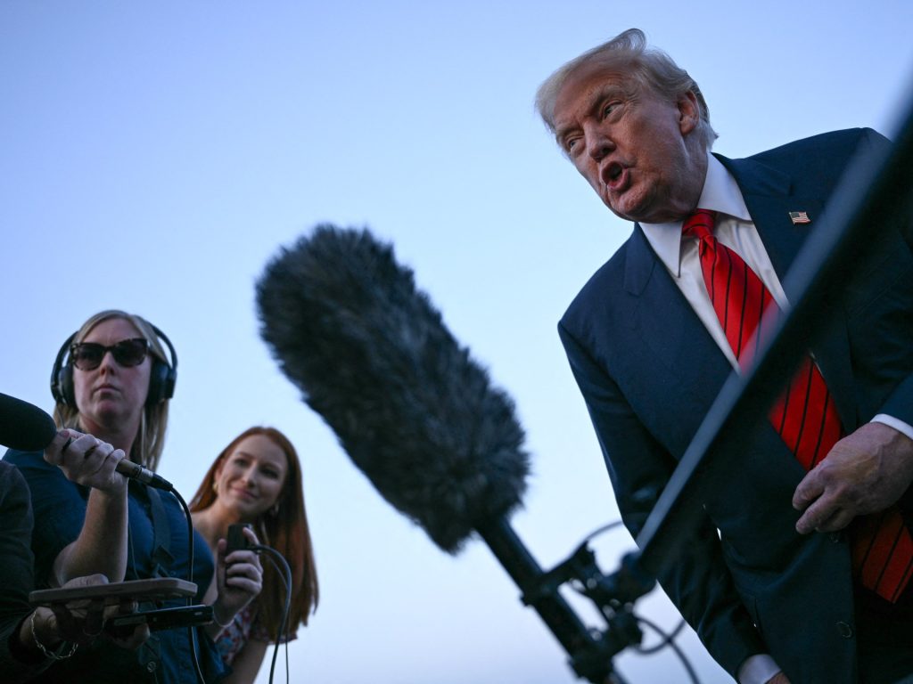 هجوم ترامب يتسع.. مؤسسات الاقتصاد الأميركي تفقد استقلالها