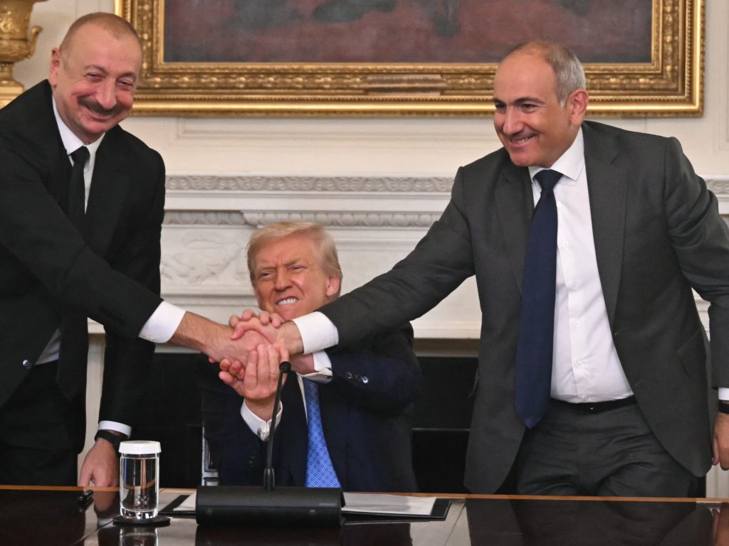 ترحيب دولي واسع باتفاق أذربيجان وأرمينيا وإيران تحذر