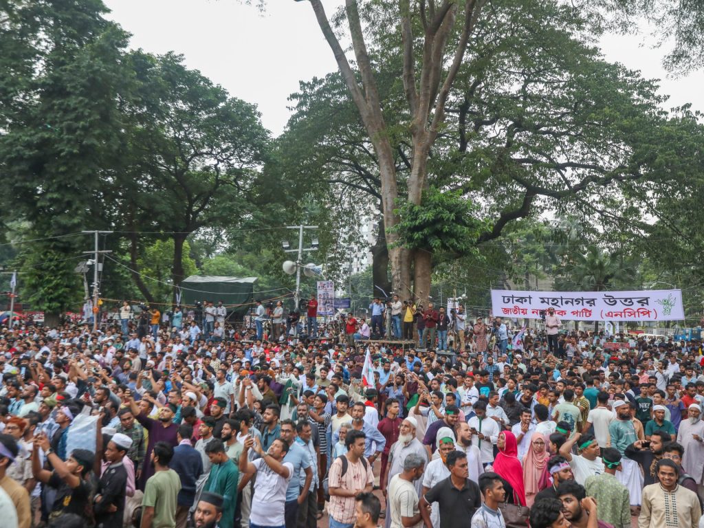 شاهد.. بنغالي يؤكد منع علاج متظاهري العام الماضي ضد الشيخة حسينة