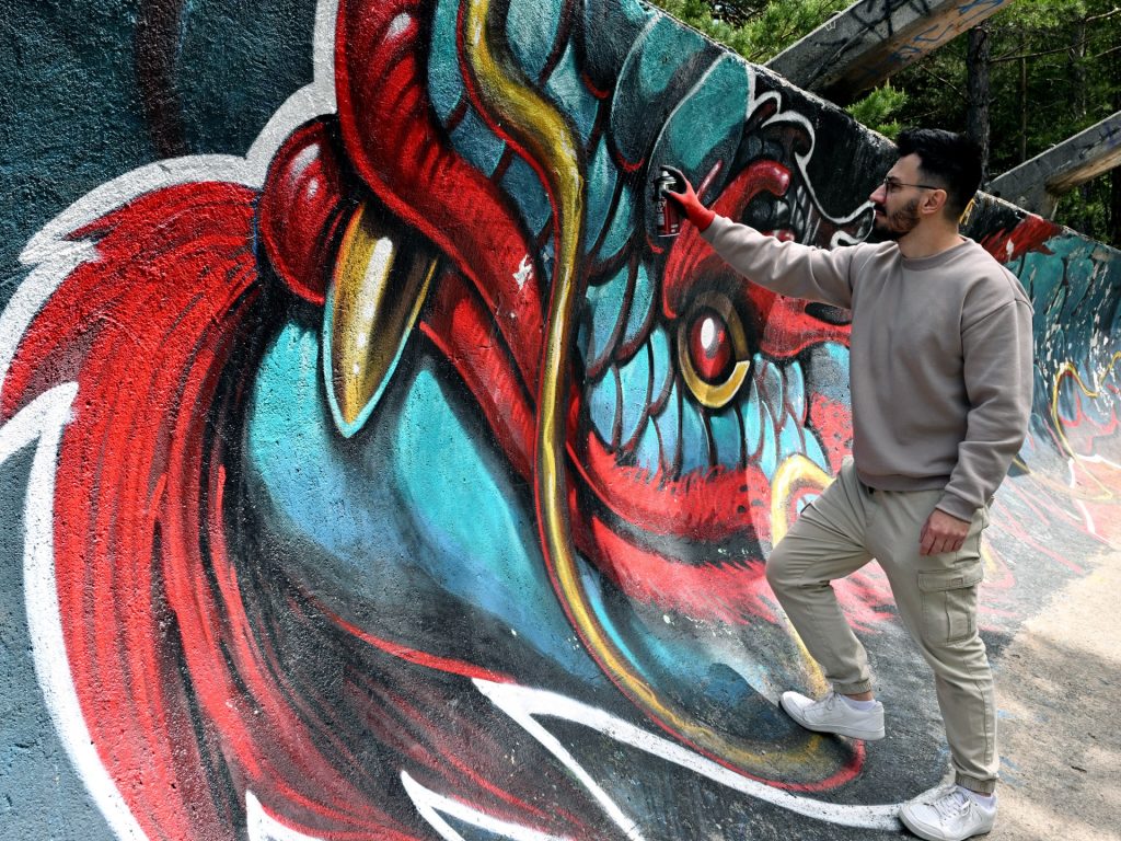 فن الشارع في سراييفو: جسور من الألوان في مواجهة الانقسامات القومية