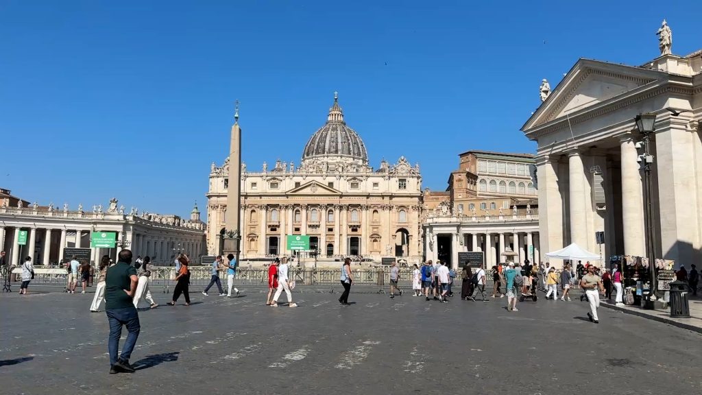 مكتبة الفاتيكان.. صرح تاريخي وإرث معرفي يمتد لقرون