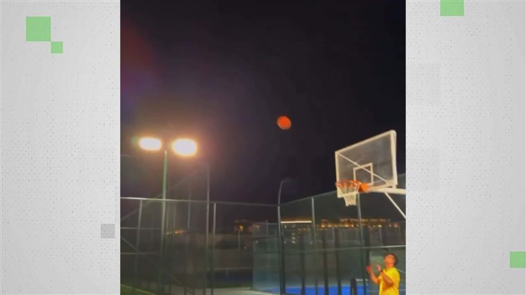 شاهد.. لقطة خيالية لغولر نجم ريال مدريد بكرة السلة