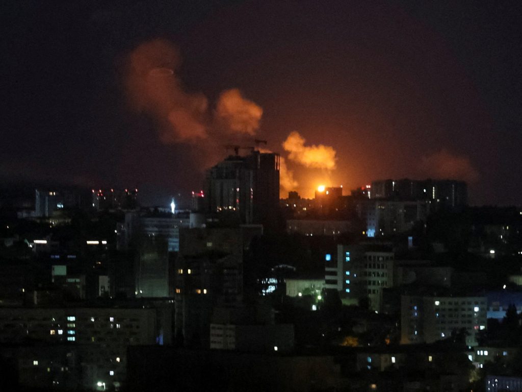 هجمات روسية أوكرانية متبادلة بعشرات المسيّرات