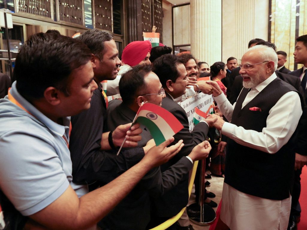 مودي يصل الصين لحضور قمة منظمة شنغهاي