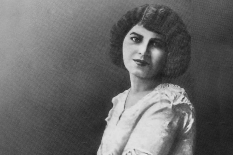 الأديبة مي زيادة