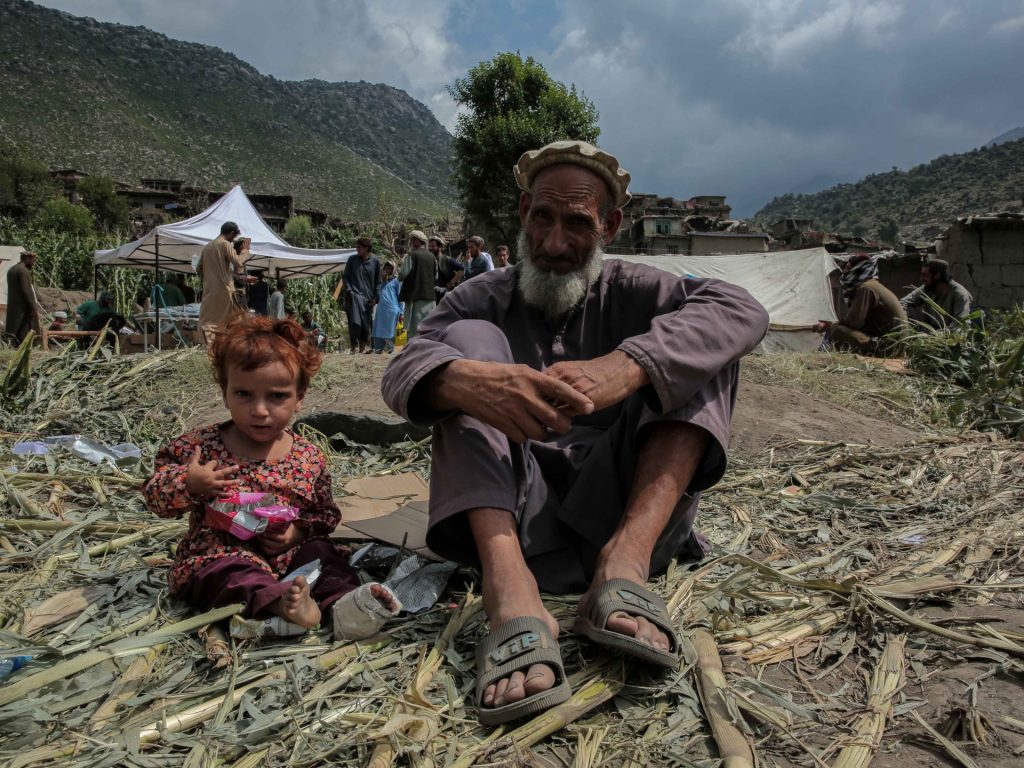 هزات ارتدادية لزلزال أفغانستان توقع مصابين وتثير الذعر