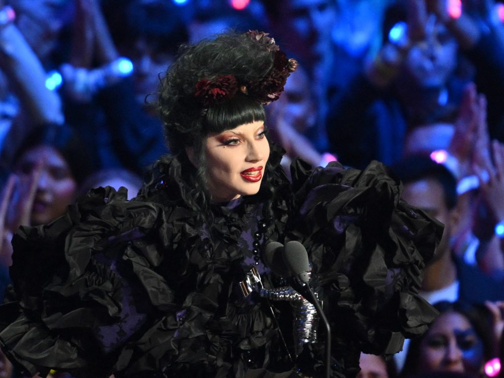 ليدي غاغا “فنانة العام” وأريانا غراندي صاحبة أفضل فيديو في جوائز “إم تي في” | فن