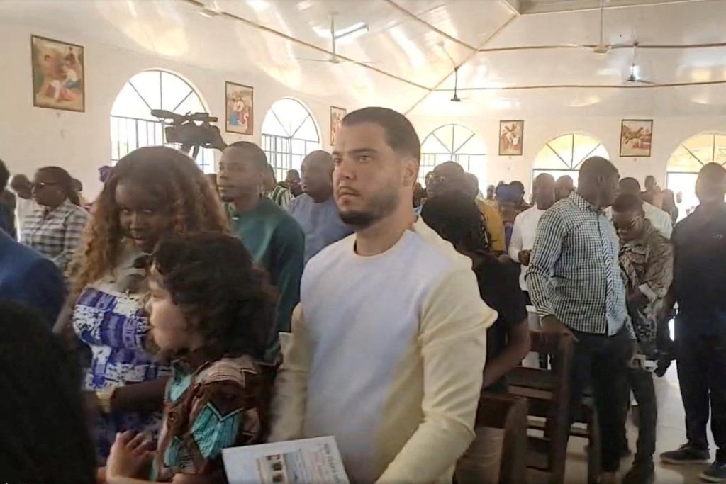 “بولي جوس” ، أحد أكثر المخدرات الهولندية ، أنجبوا طفلًا مع ابنة رئيس سيراليون ، حيث هو لاجئ