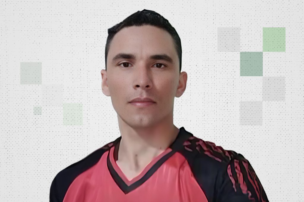 شاهد.. وفاة صادمة لحارس مرمى بعد تصديه لركلة ترجيح