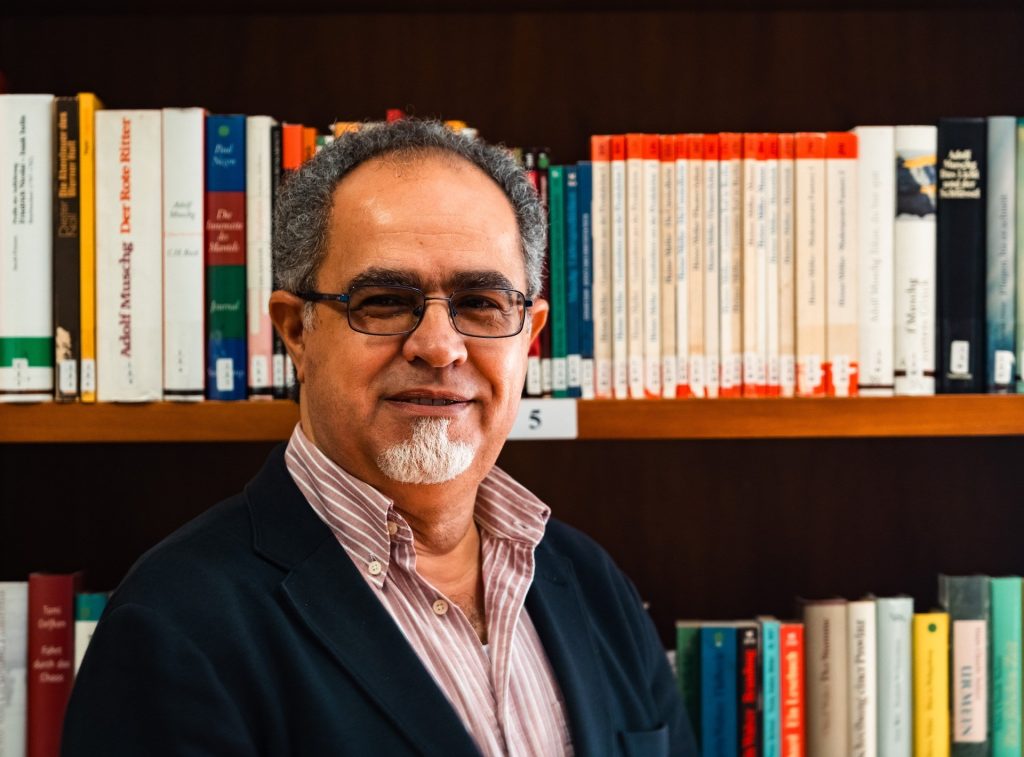 عبد الهادي سعدون: ما زلنا نراوح للخروج من شرنقة الآداب القليلة الحضور باللغة الإسبانية