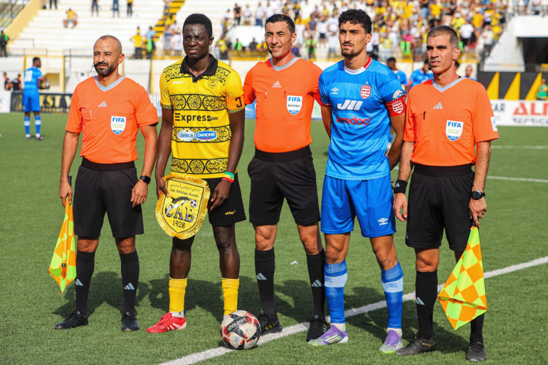 صورة عدد 2 ـ مباراة النادي البنزرتي والنادي الإفريقي توقفت في بداية الشوط الثاني بسبب العنف ـ صفحة الإفريقي على موقع فيسبوك