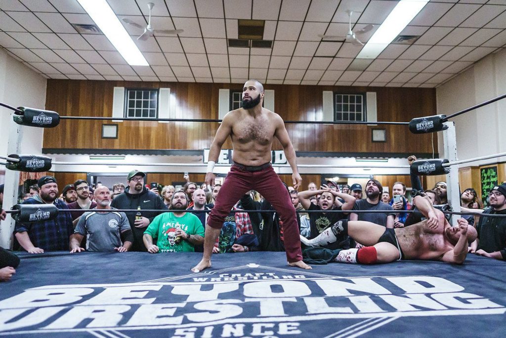 وفاة المصارع إتشيفاريا بأزمة قلبية عقب بطولة في أميركا