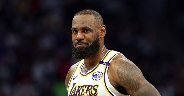 وسائل الإعلام الحكومية الصينية تضع LeBron James Byline في مقابلة تم تحريرها