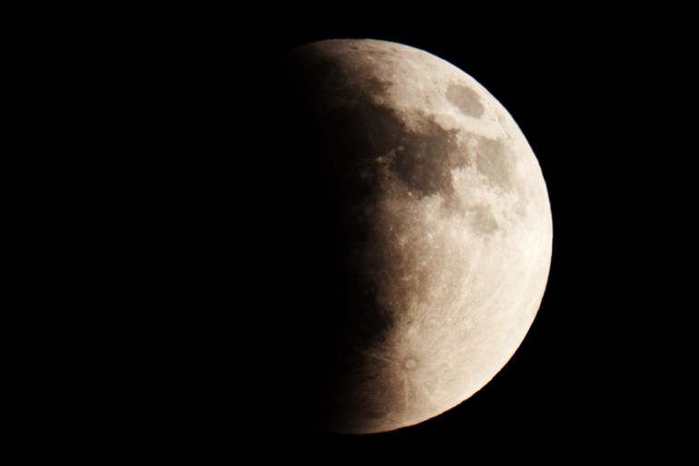 خسوف القمر (الجزيرة)