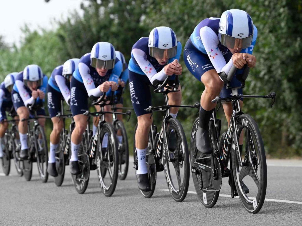 حذف كلمة “إسرائيل” من قميص فريق دراجات بعد الاحتجاجات الداعمة لفلسطين | رياضة