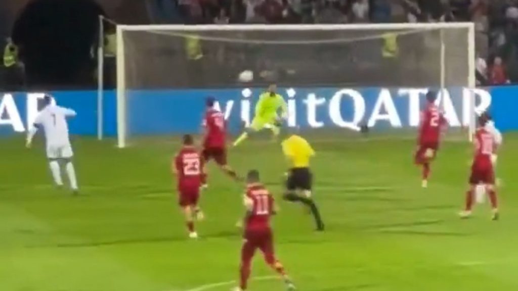 شاهد.. رونالدو يتجاوز ميسي في عدد الأهداف بتصفيات كأس العالم