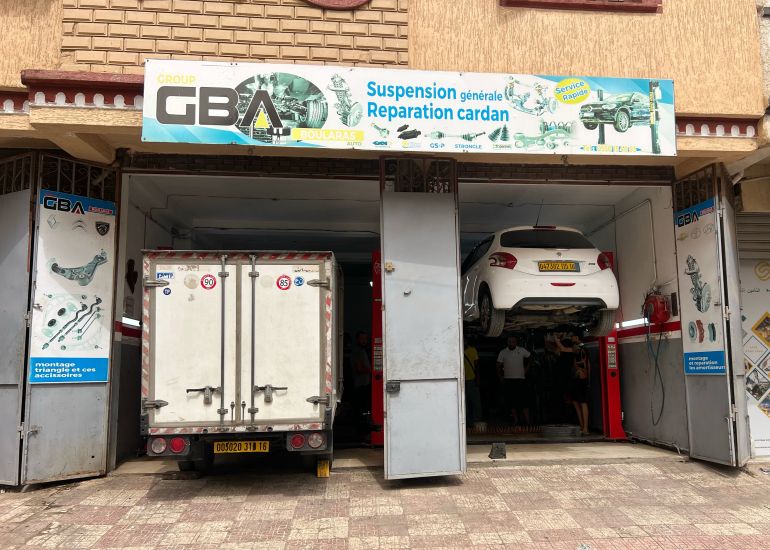 "أزمة عجلات السيارات الجزائر.. ارتفاع الأسعار يثقل كاهل المواطن "