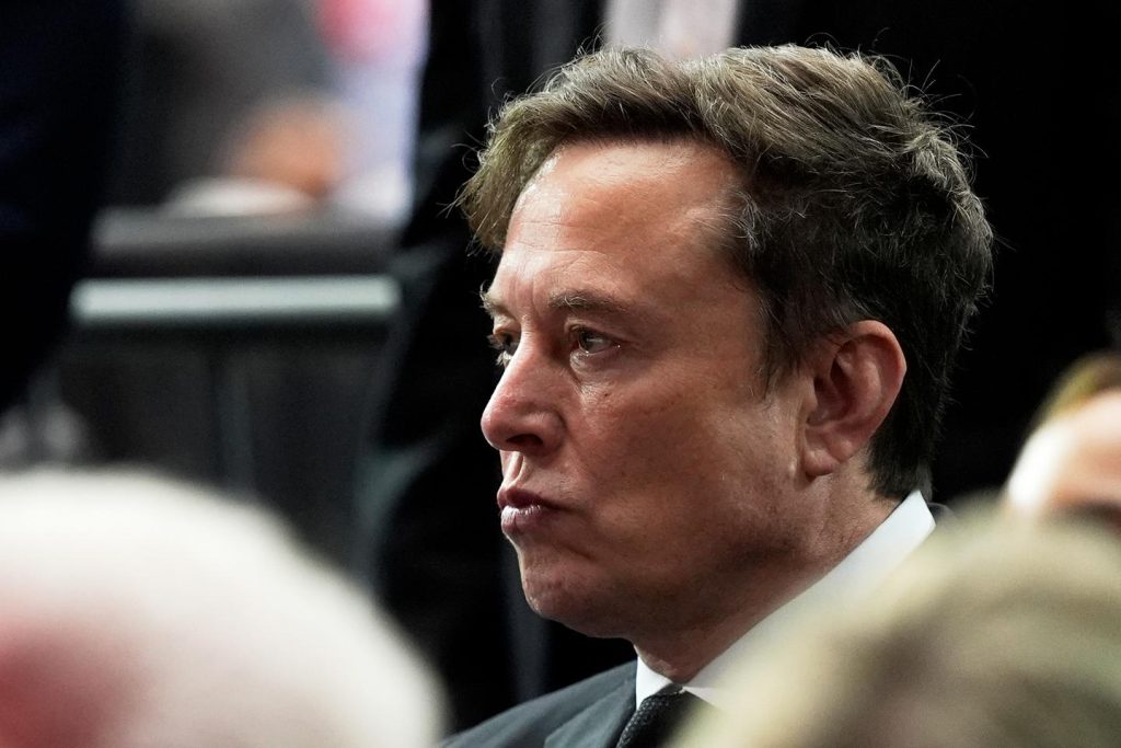 “يود مجلس إدارة شركة Tesla التأكد من أنها تستخدم وقتها وقدرتها العقلية لتطوير الشركة المصنعة”