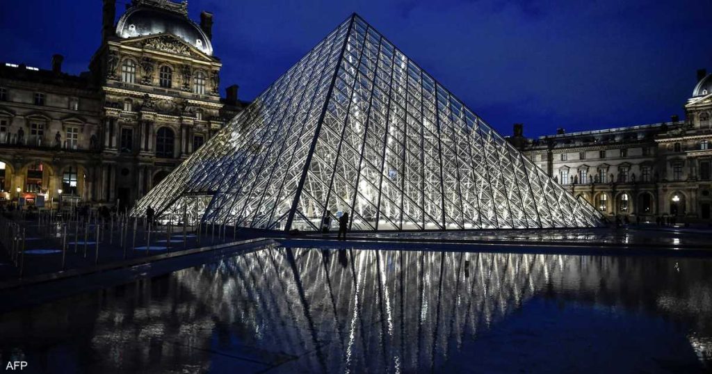 فضيحة “كلمة السر” في متحف اللوفر.. لا يمكن تخيلها