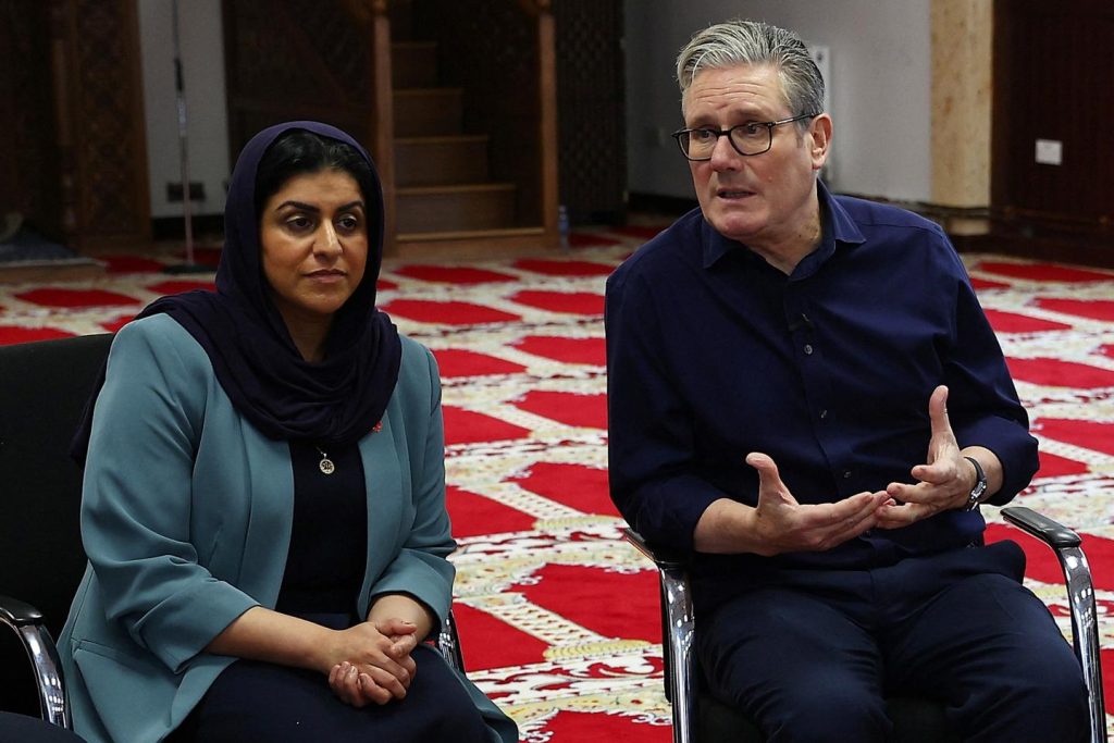 وفي المملكة المتحدة، شددت حكومة حزب العمال سياستها تجاه اللاجئين