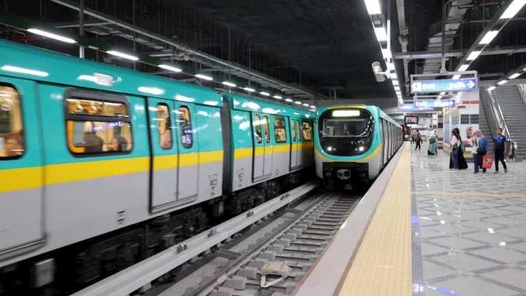 مترو الأنفاق والقطار السريع.. “فرحانين بالمتحف الكبير.. ولسه متاحف مصر