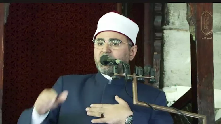 “أنقذوا أبنائكم بالقرآن”.. خطيب الأزهر يحذر من الألعاب الإلكترونية