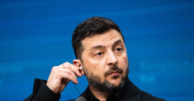 مساعد زيلينسكي السابق متهم في فضيحة الفساد الأوكرانية