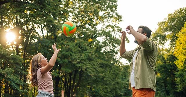 “آباء فتيات ماين” يجمعون التواقيع لحماية الرياضات النسائية
