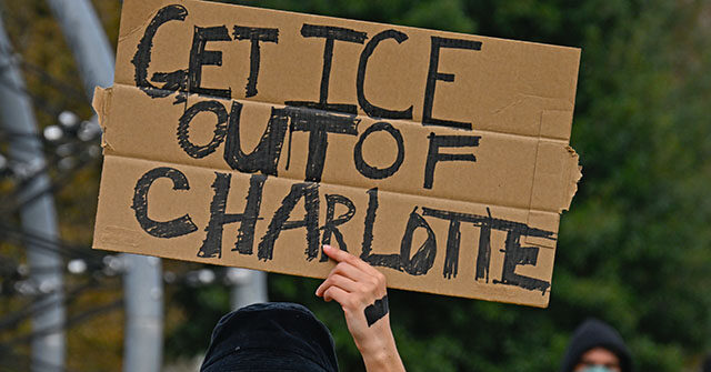 وزارة الأمن الداخلي تطلق حملة إنفاذ قوانين الهجرة إلى شارلوت بولاية نورث كارولينا