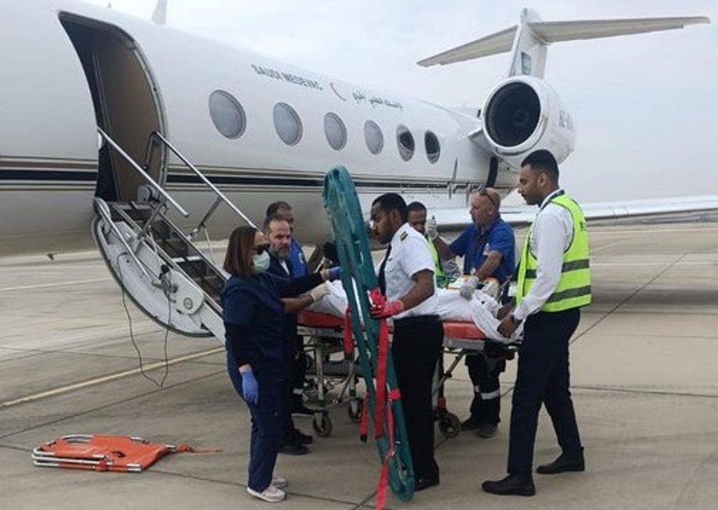 حالتهما الطبية حرجة.. إخلاء طبي لمواطنين من القاهرة