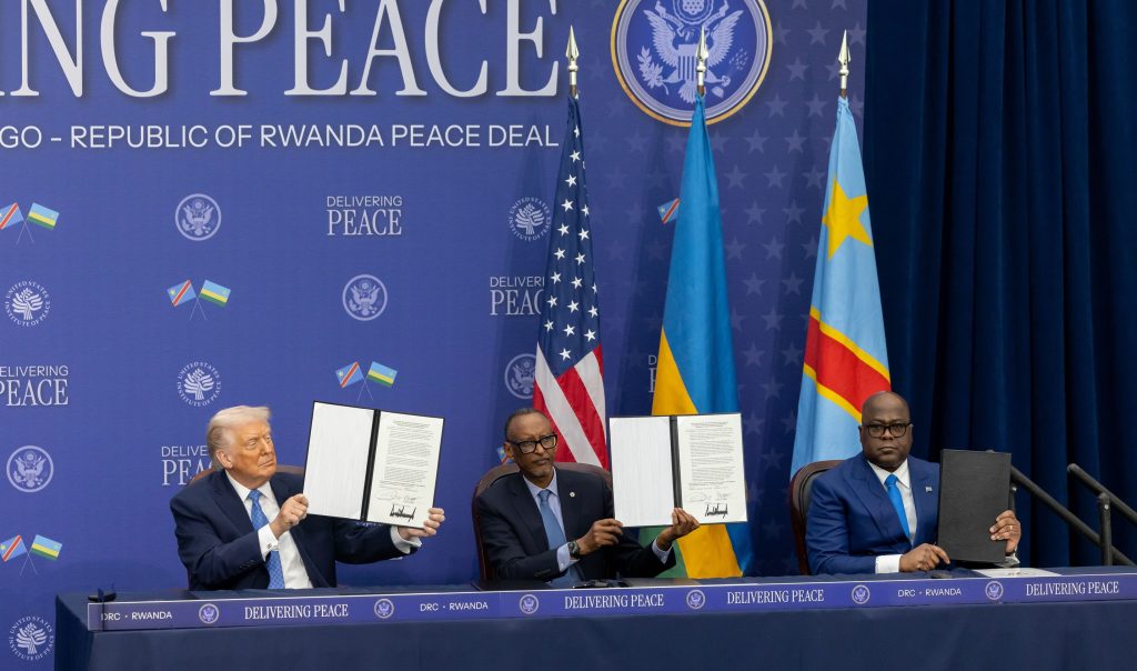 شخبوط بن نهيان يترأس وفد الإمارات إلى اجتماع واشنطن لتوقيع اتفاق السلام بين الكونغو الديمقراطية ورواندا