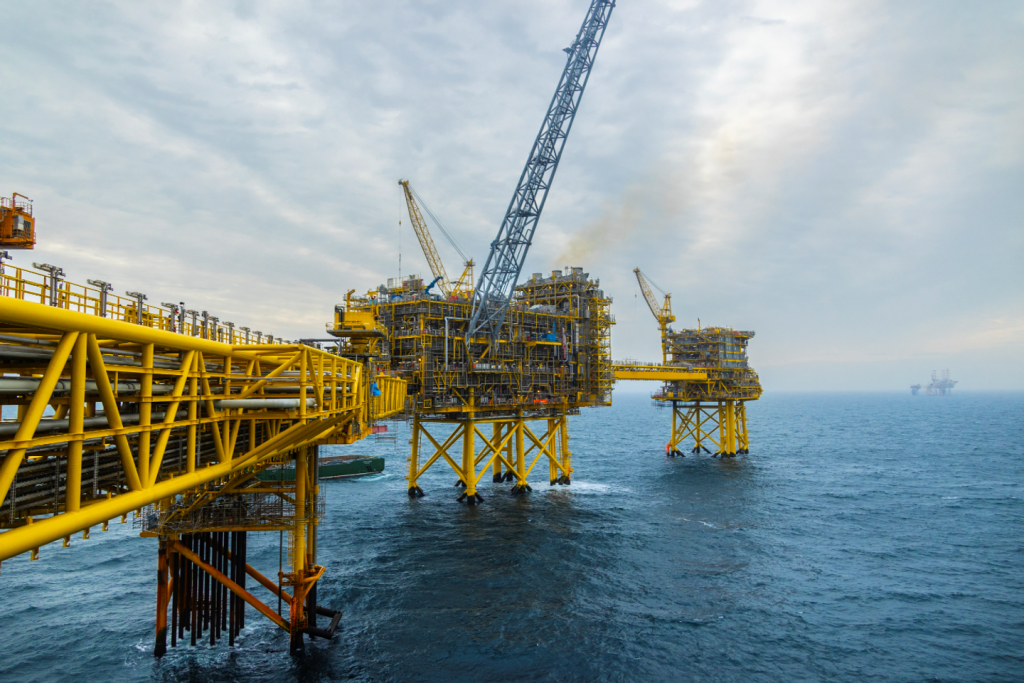 وتعتمد الدنمارك، بطلة التحول في مجال الطاقة، مرة أخرى على الغاز