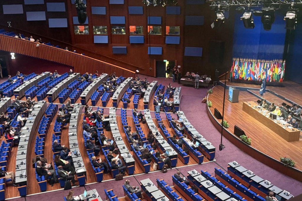 تحاول الدول الأعضاء في المحكمة الجنائية الدولية استرضاء الولايات المتحدة