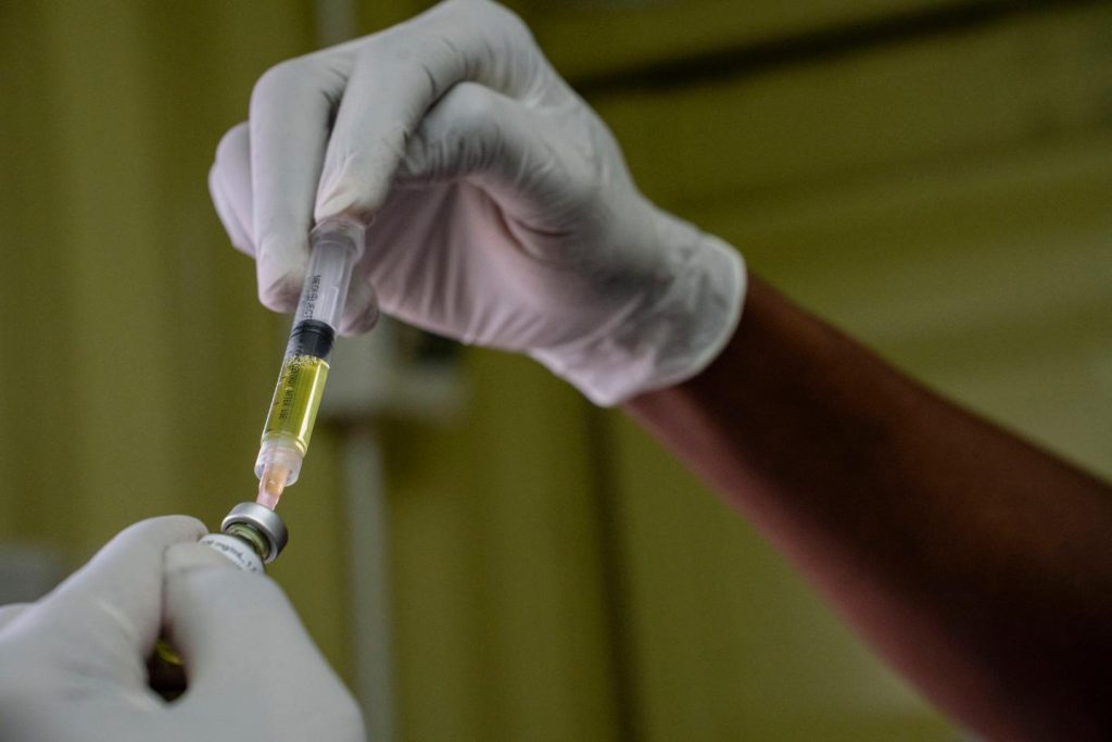 بعد التفكيك الوحشي لنظام المساعدات التنموية، تعيد الولايات المتحدة تحديد استراتيجيتها الصحية العالمية