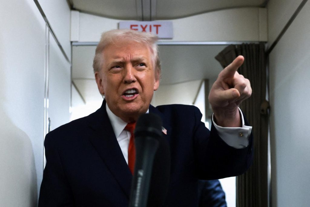 تريد إدارة ترامب من السياح المعفيين من التأشيرة، بما في ذلك الفرنسيين، تقديم تاريخ وسائل التواصل الاجتماعي