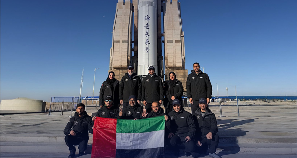 الإمارات تعلن نجاح إطلاق القمر الاصطناعي العربي 813