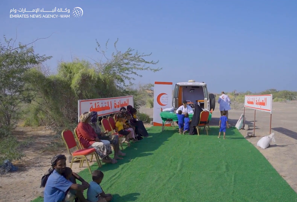 الهلال الأحمر الإماراتي يفتتح عيادة متنقلة في الساحل الغربي باليمن
