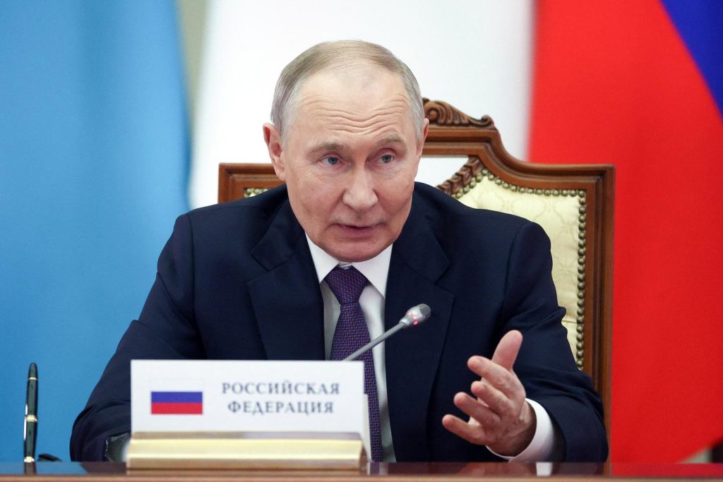 ومع ازدياد صعوبة المفاوضات، يقول فلاديمير بوتين إنه “مستعد للحوار” مع إيمانويل ماكرون