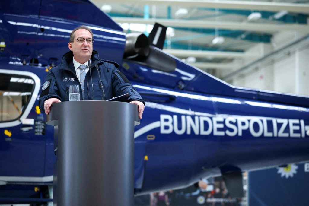 ألمانيا تُرحّل سورياً إلى بلاده للمرة الأولى منذ 2011