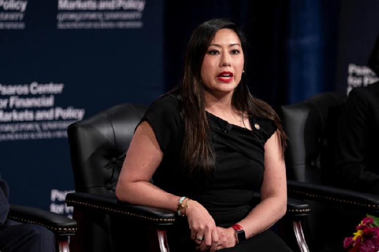 رئيسة هيئة تداول السلع الآجلة (CFTC) كارولين فام تتنحى وتنضم إلى شركة العملات المشفرة