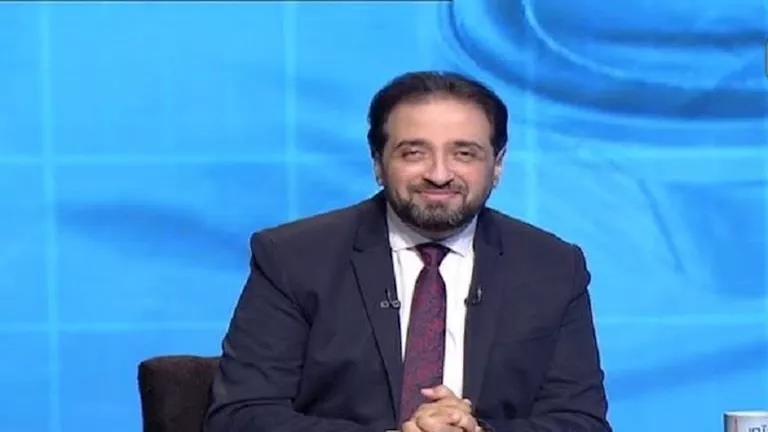 يسبب صدمة للقلب.. استشاري باطنة يُحذر من تحميم الأطفال بالماء البارد ص