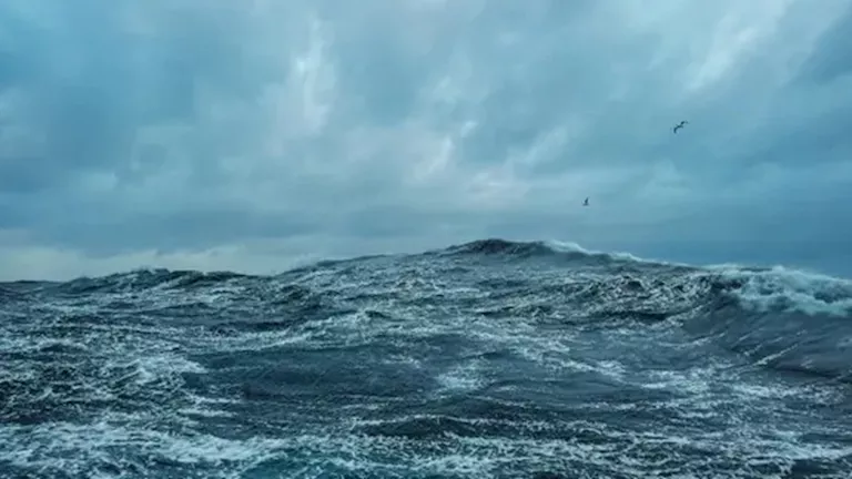 بعد تأثيرها على قبرص واليونان.. هل تتأثر مصر بـ”العاصفة بايرون”؟