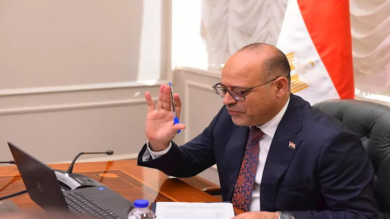 إعانات عاجلة لأسر ضحايا ومصابي العمالة غير المنتظمة بـ3 محافظات