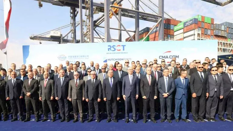 كامل الوزير يشهد بدء تشغيل محطة البحر الأحمر لتداول الحاويات بميناء ال