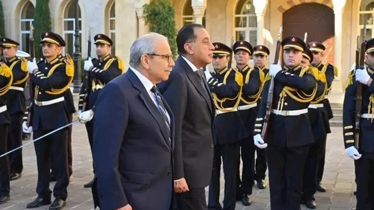 هاني يونس يشارك فيديو استقبال رئيس مجلس الوزراء في بيروت