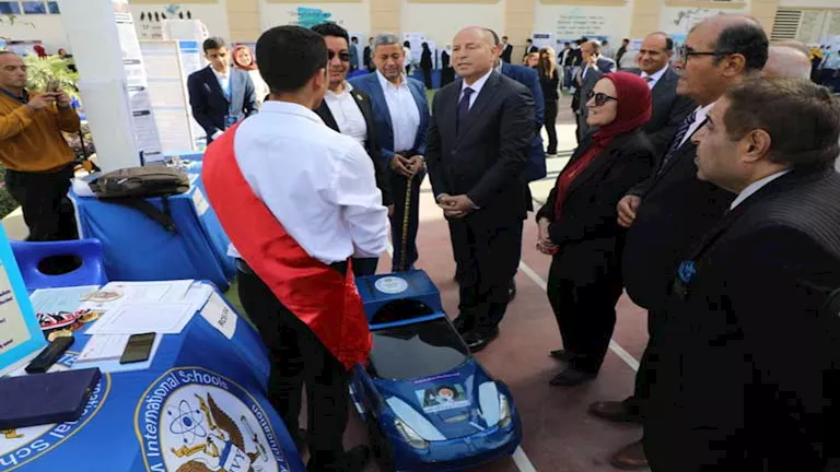 محافظ القاهرة يؤكد اهتمام القيادة السياسية بالبرمجة والذكاء الاصطناعي