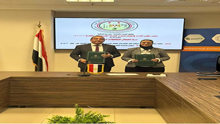 “نقل الكهرباء” توقع مع “الجمال للمقاولات” عقود تنفيذ مشروعات خطوط نقل